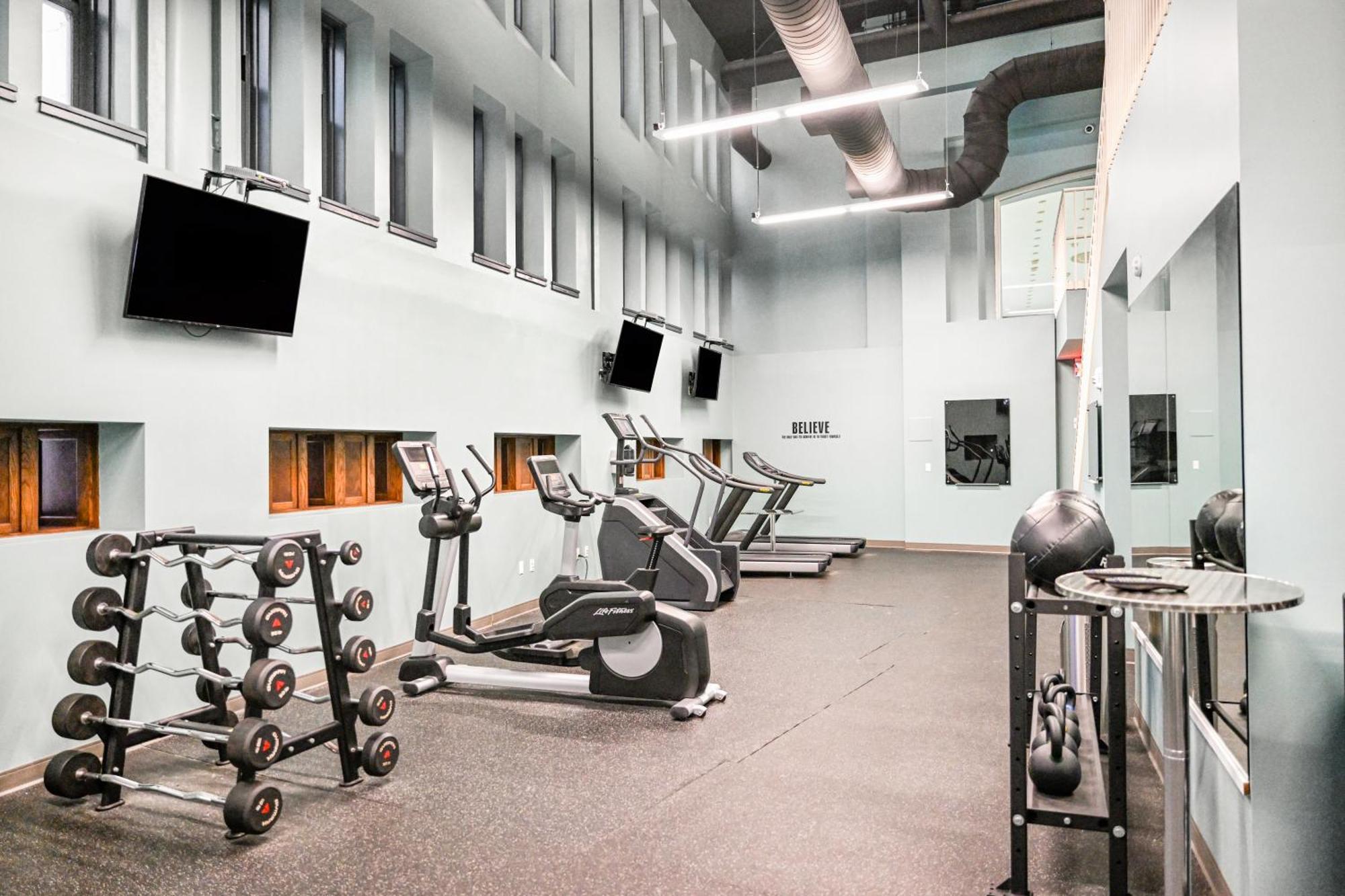 Heart Of Dt With Free Pool & Steam Plus Gym Luxe 812 Cleveland Eksteriør billede